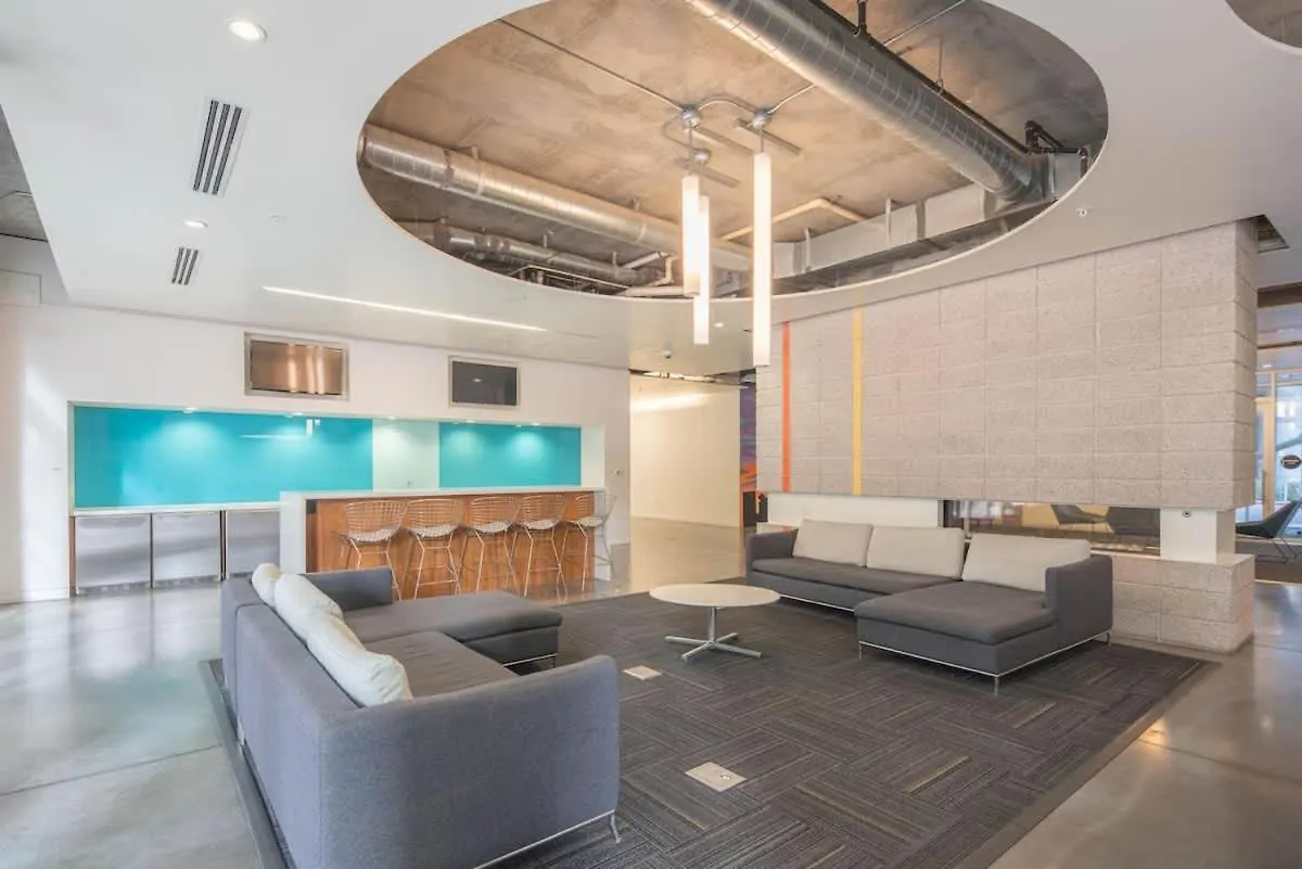 Chic 1Bd - Central Downtown - Gym, Pool, Parking Phoenix