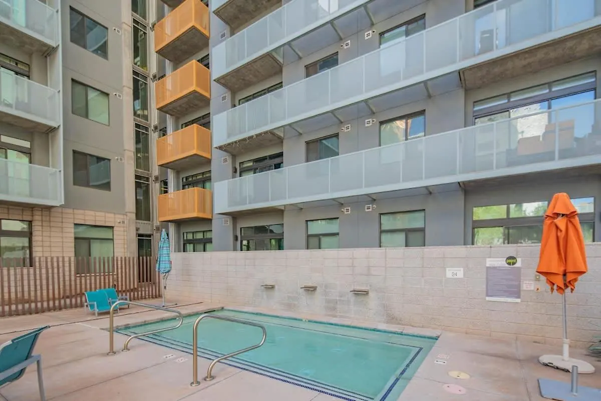 Chic 1Bd - Central Downtown - Gym, Pool, Parking Phoenix